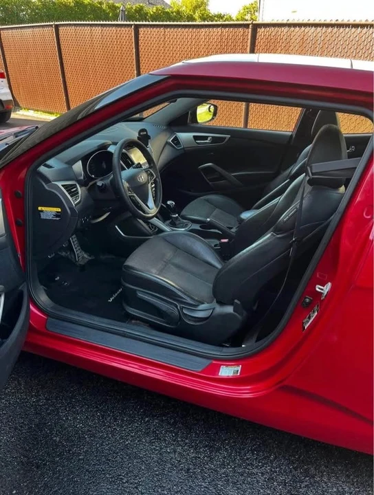 2013 Hyundai Veloster - Image 4 of 9