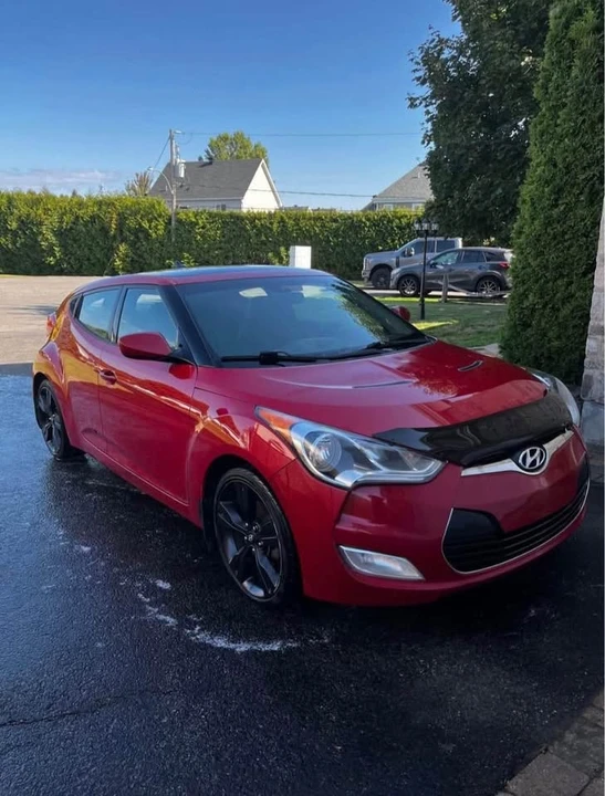 2013 Hyundai Veloster - Image 2 of 9
