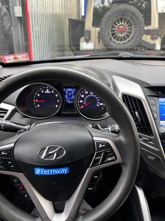 2013 Hyundai Veloster - Image 10 of 12