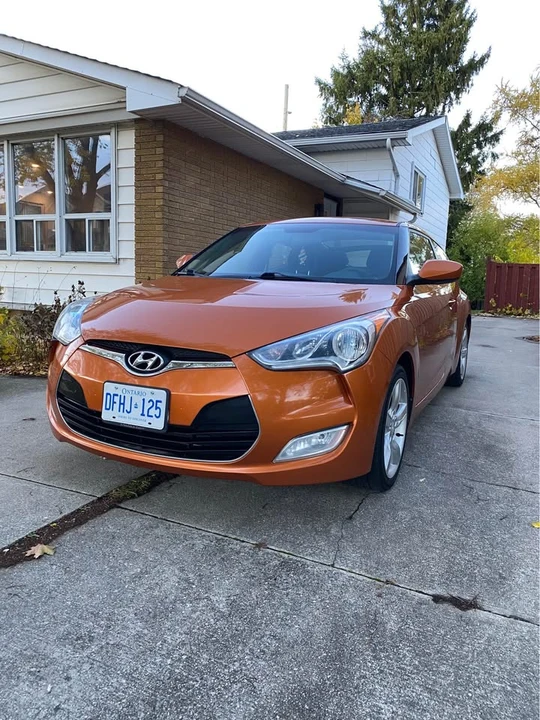 2013 Hyundai Veloster - Image 2 of 14