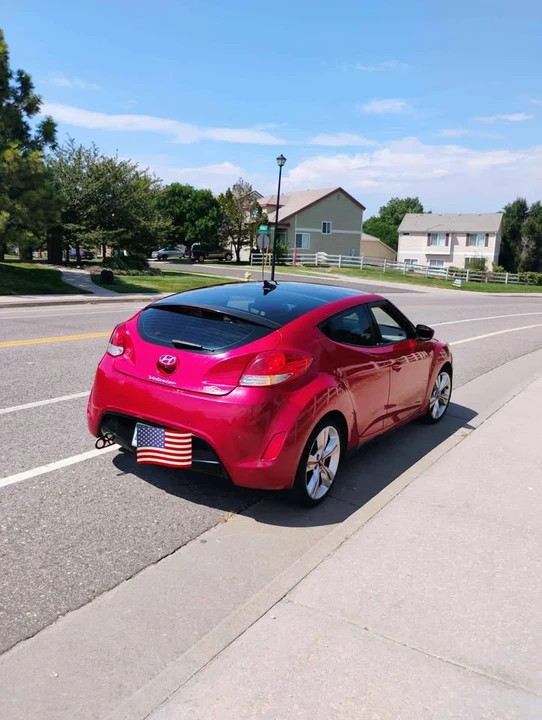 2013 Hyundai Veloster - Image 2 of 3