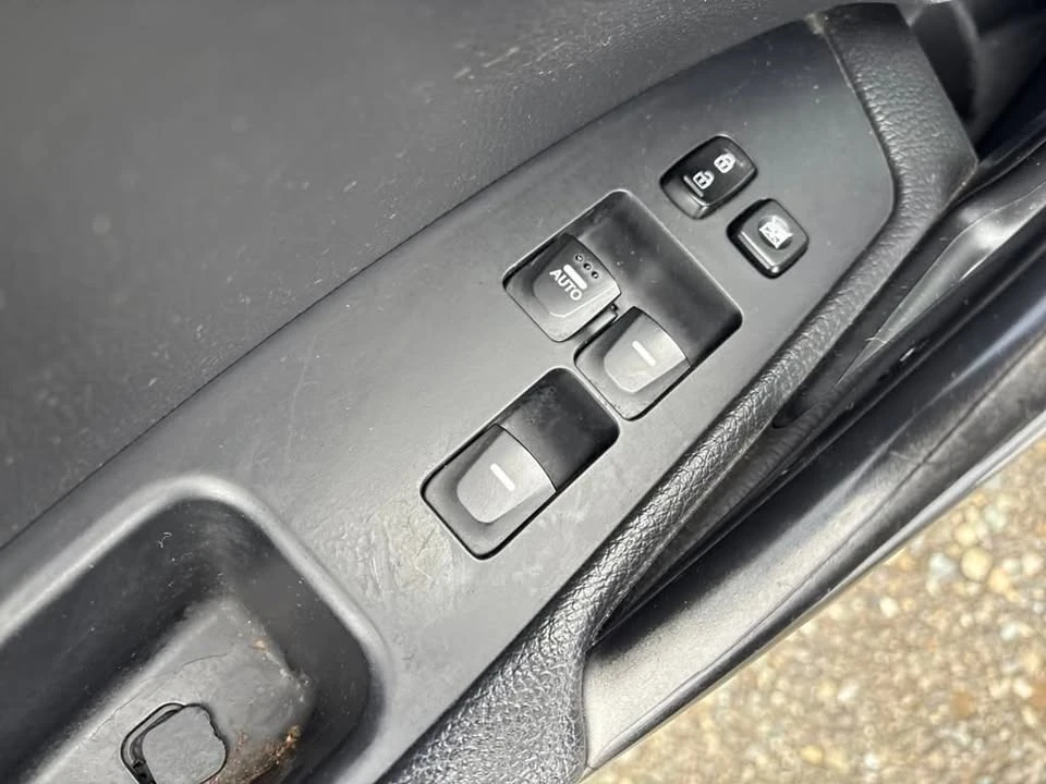 2013 Hyundai Veloster - Image 10 of 19