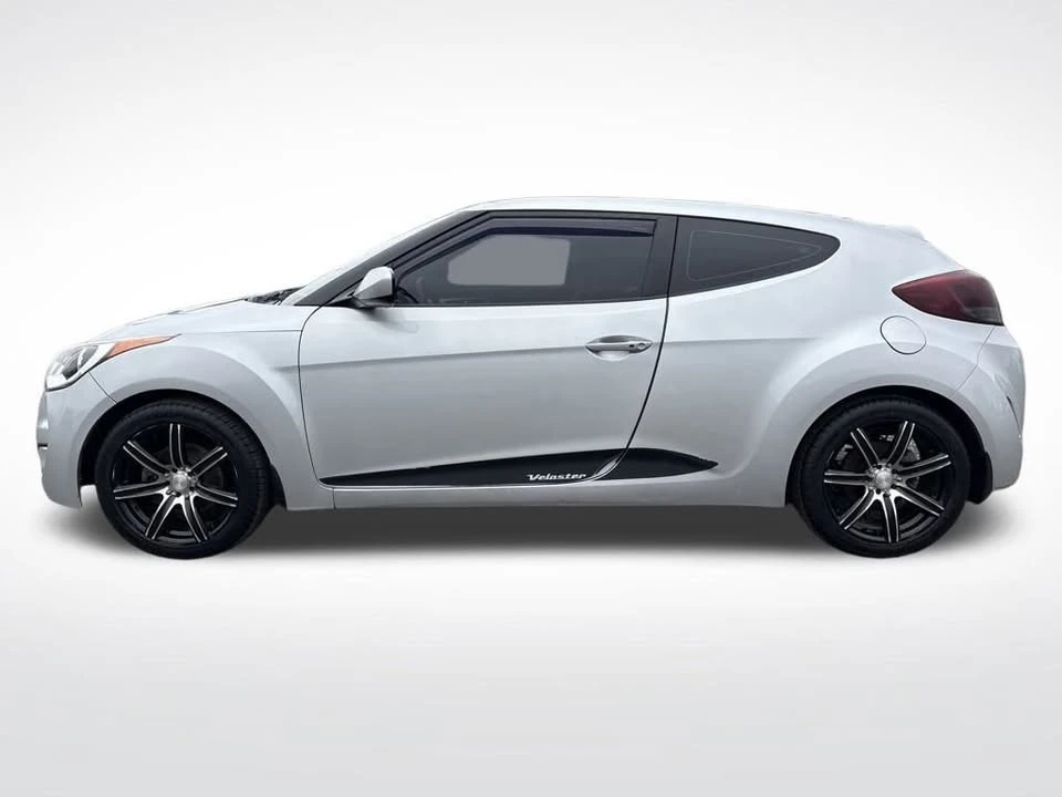 2013 Hyundai Veloster - Image 2 of 19