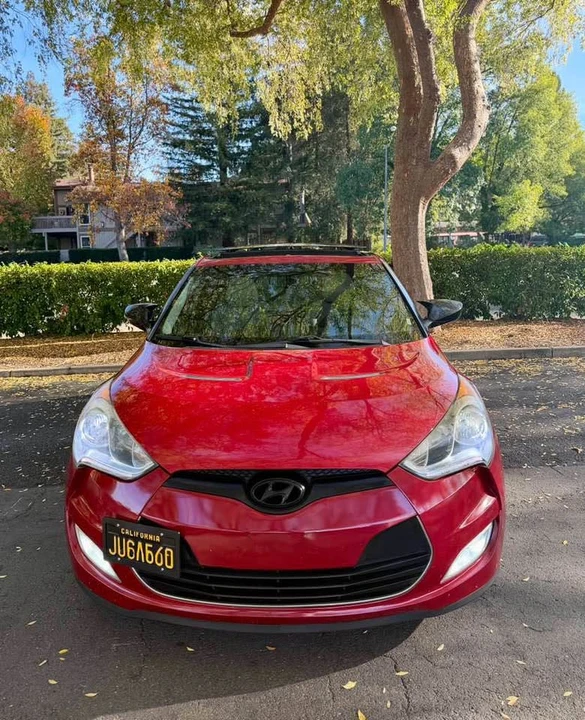 2013 Hyundai Veloster - Image 2 of 2