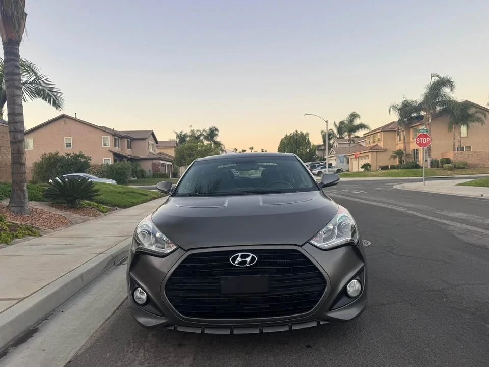 2013 Hyundai Veloster - Image 2 of 10