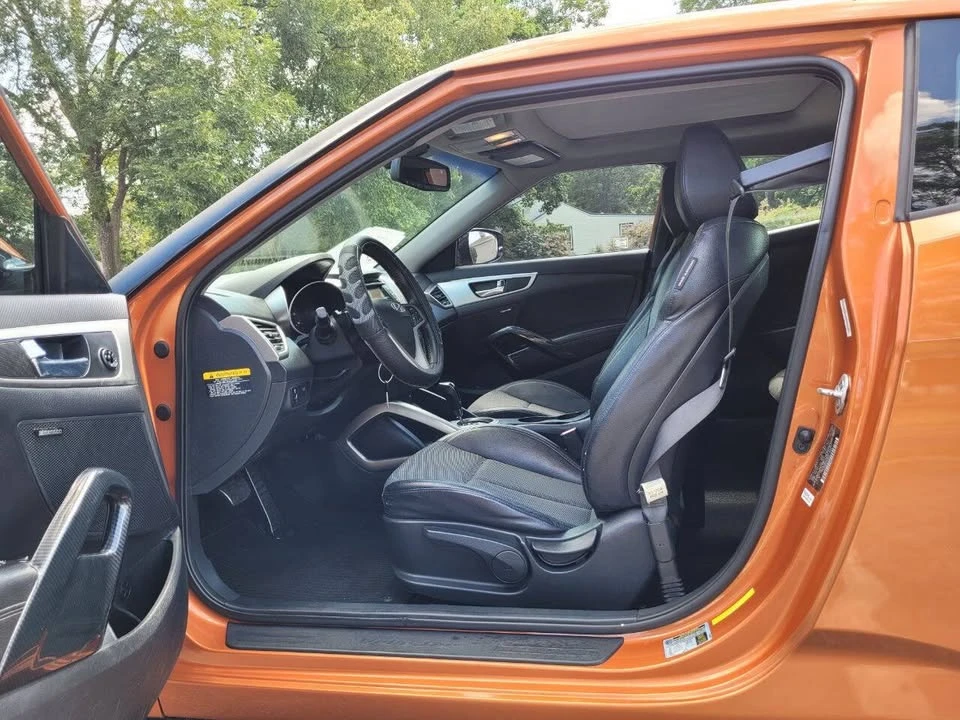 2013 Hyundai Veloster - Image 4 of 15