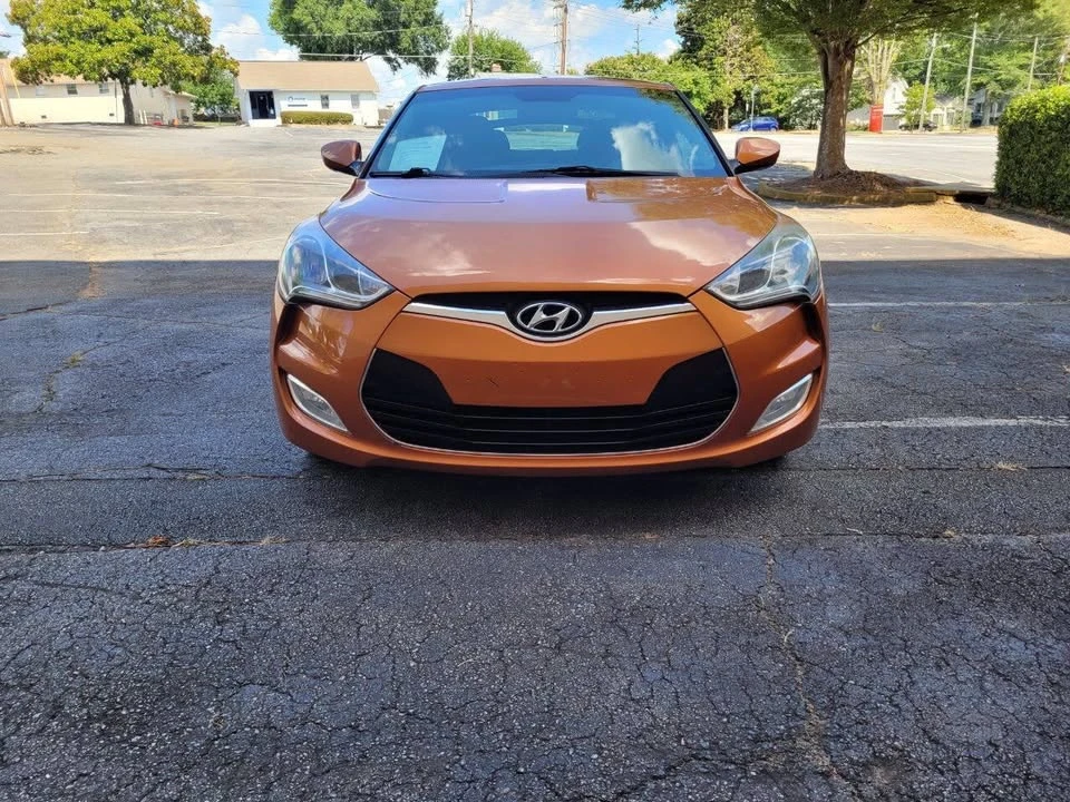 2013 Hyundai Veloster - Image 2 of 15
