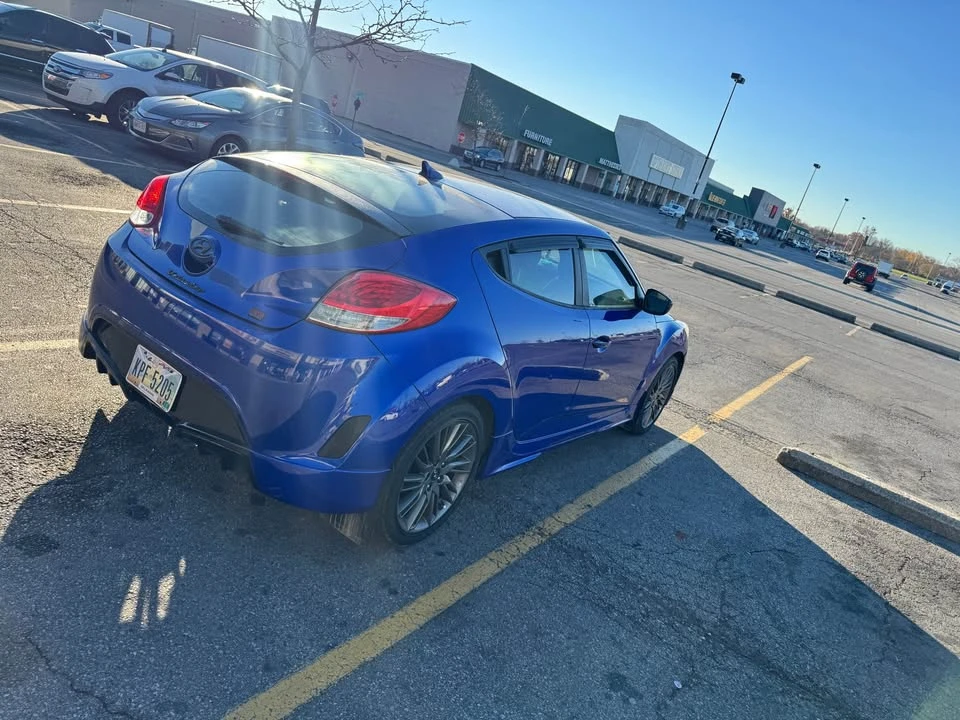 2013 Hyundai Veloster - Image 2 of 7