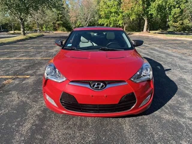 2013 Hyundai Veloster - Image 2 of 12