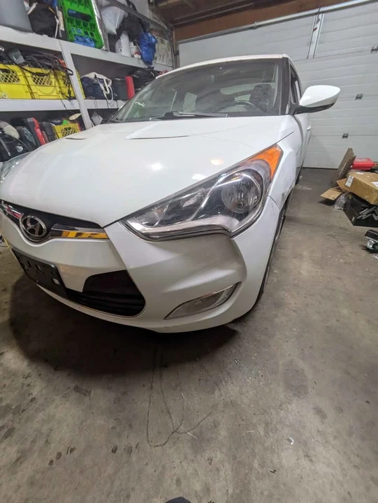 2013 Hyundai Veloster - Image 3 of 15