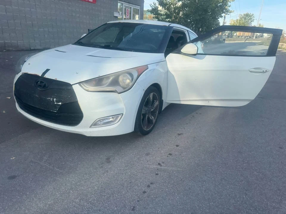 2013 Hyundai Veloster - Image 6 of 14