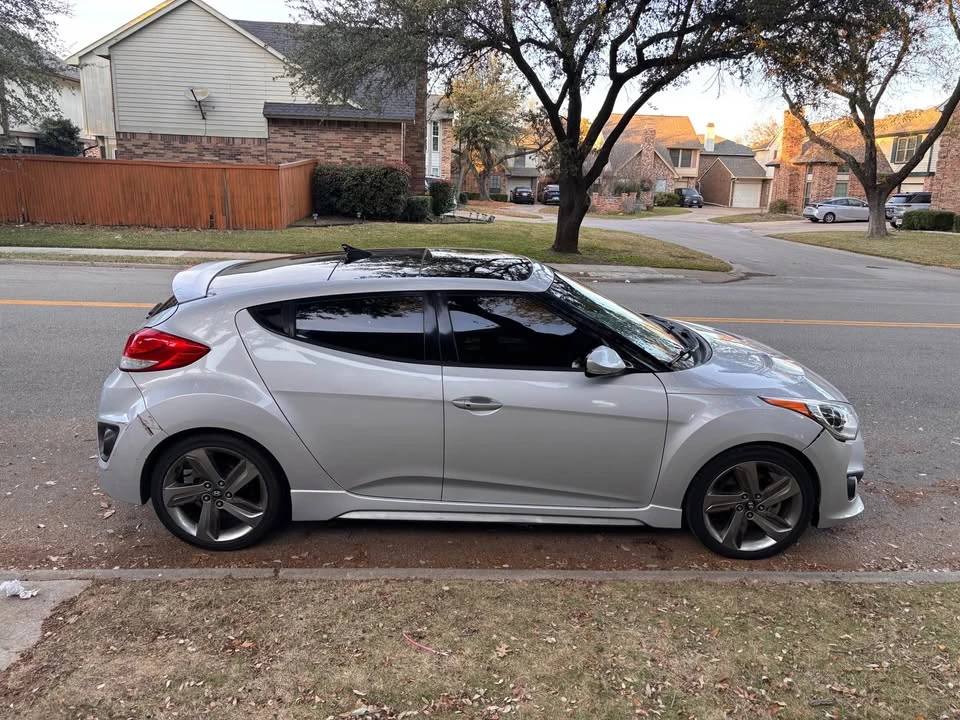 2013 Hyundai Veloster - Image 10 of 19