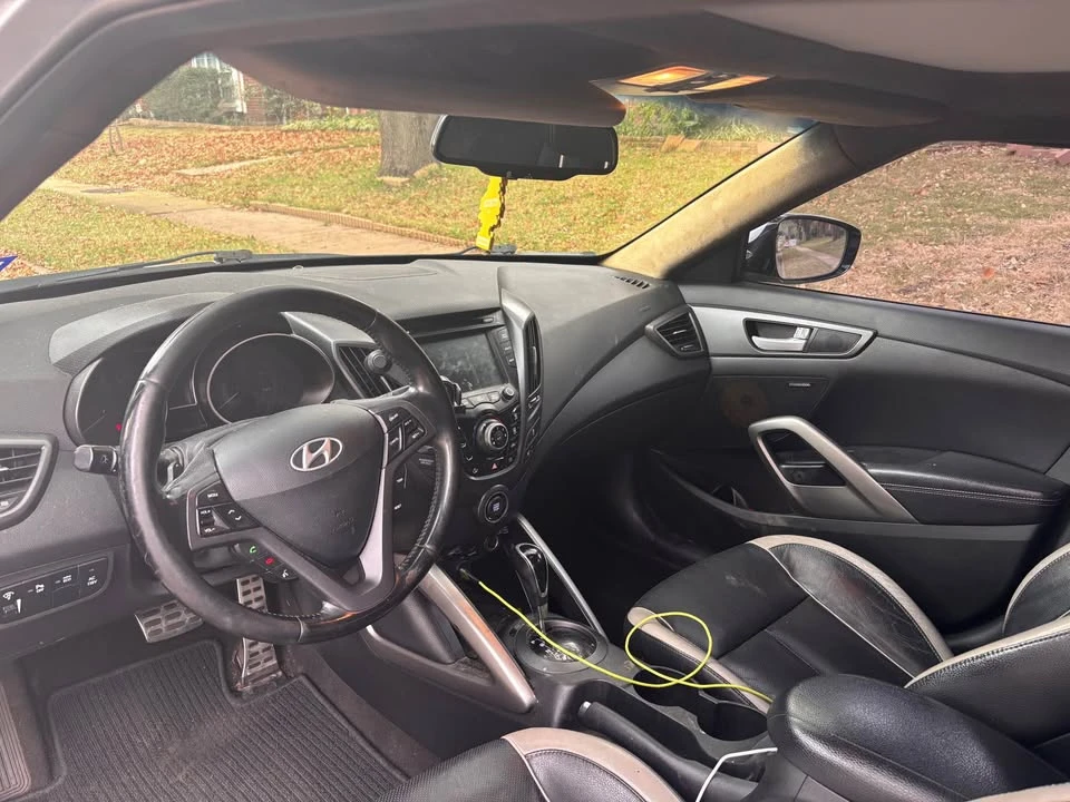 2013 Hyundai Veloster - Image 7 of 19