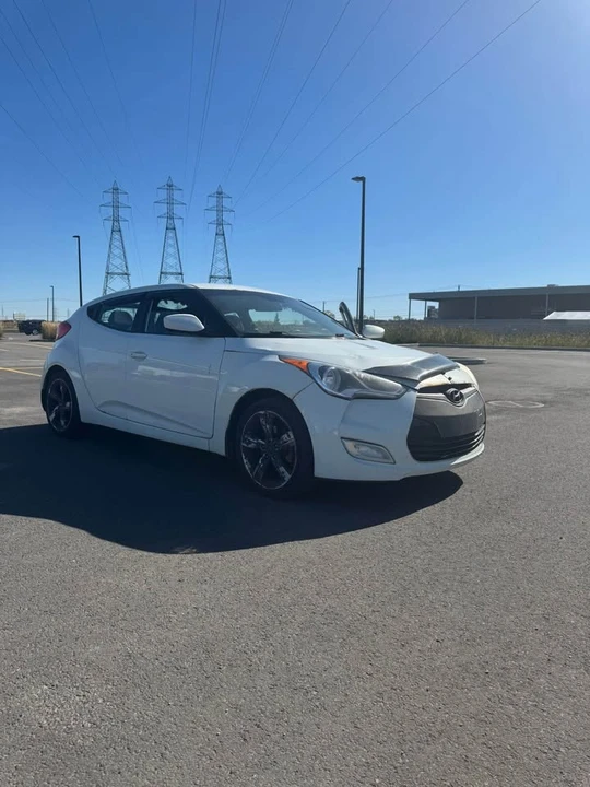 2013 Hyundai Veloster - Image 10 of 17