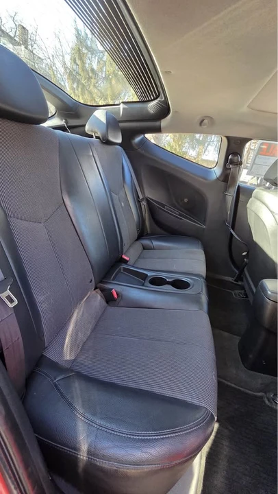 2013 Hyundai Veloster - Image 10 of 12