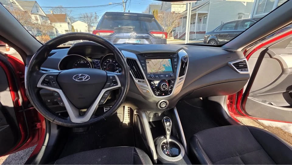 2013 Hyundai Veloster - Image 11 of 12