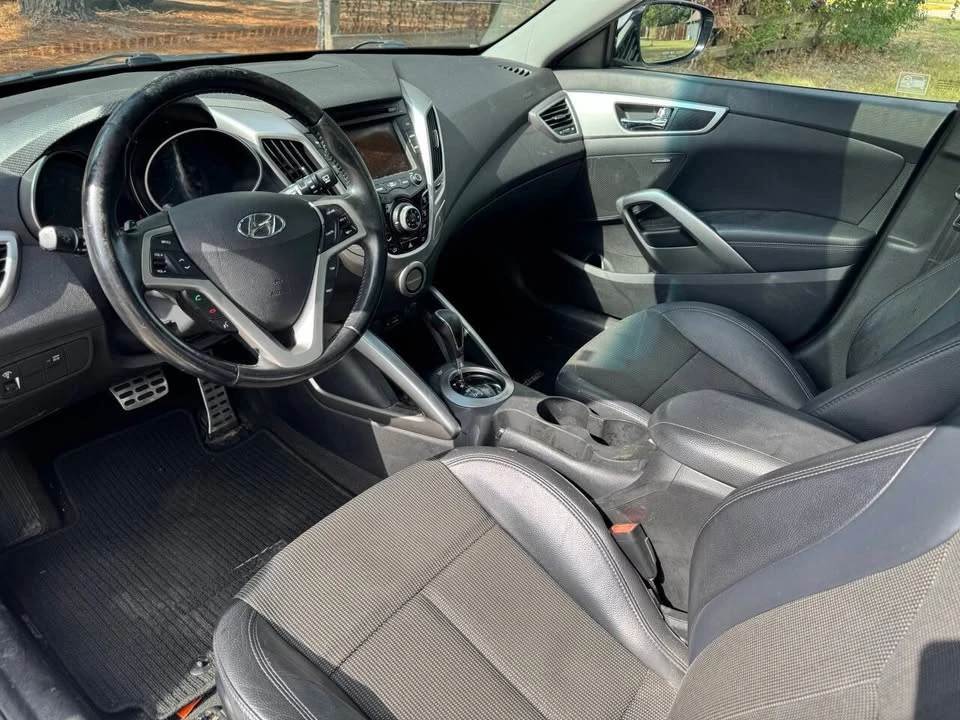 2013 Hyundai Veloster - Image 12 of 14