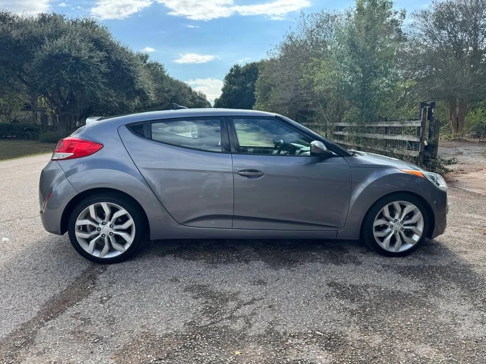 2013 Hyundai Veloster - Image 3 of 14