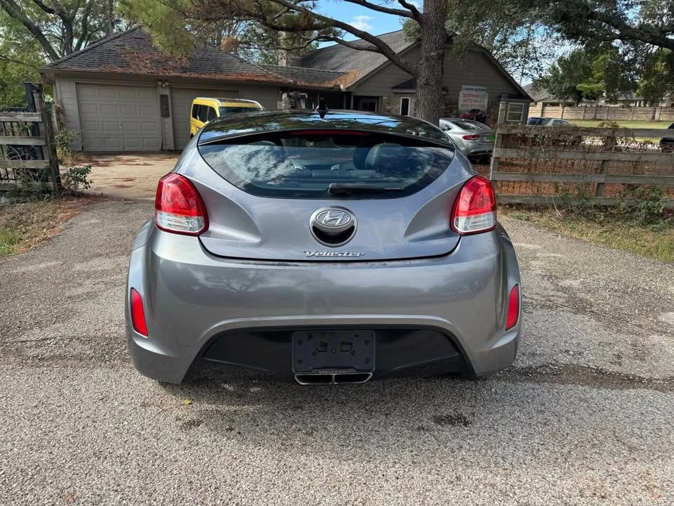 2013 Hyundai Veloster - Image 2 of 14