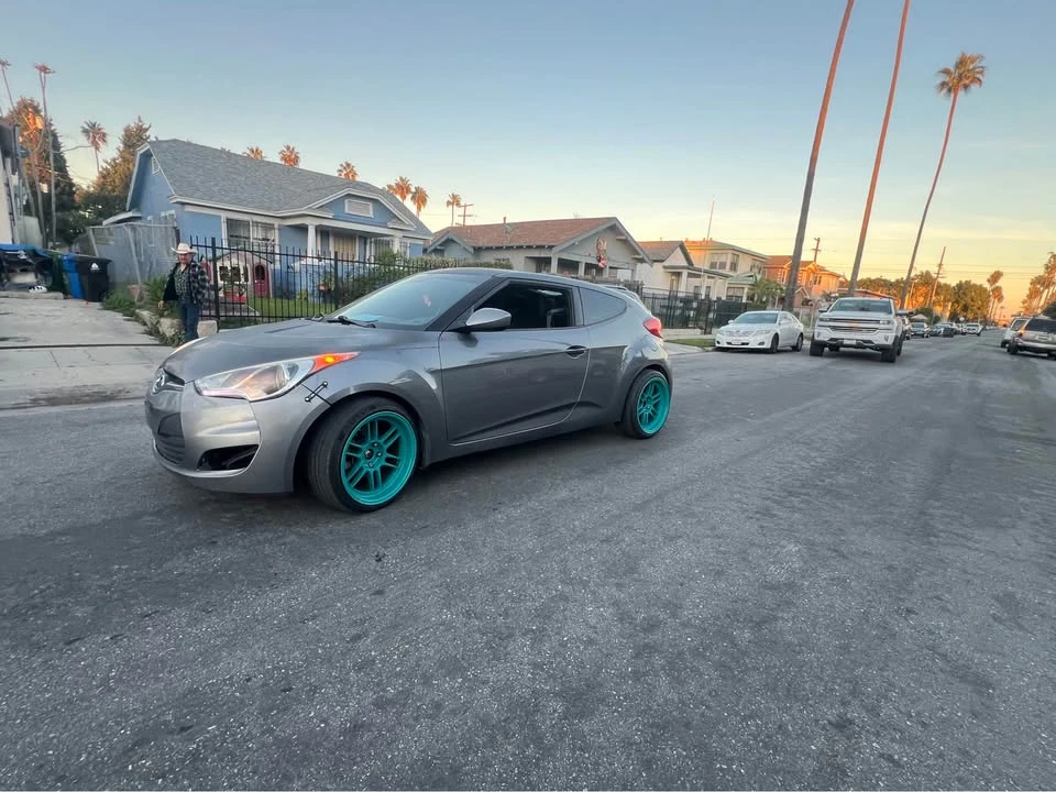 2013 Hyundai Veloster - Image 4 of 9