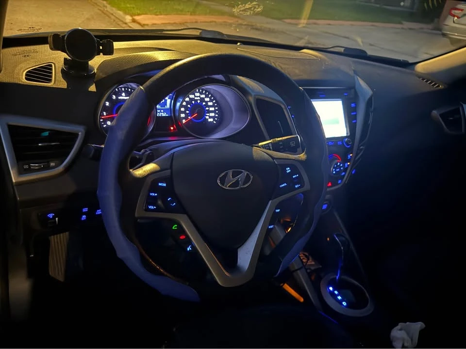 2013 Hyundai Veloster - Image 7 of 10