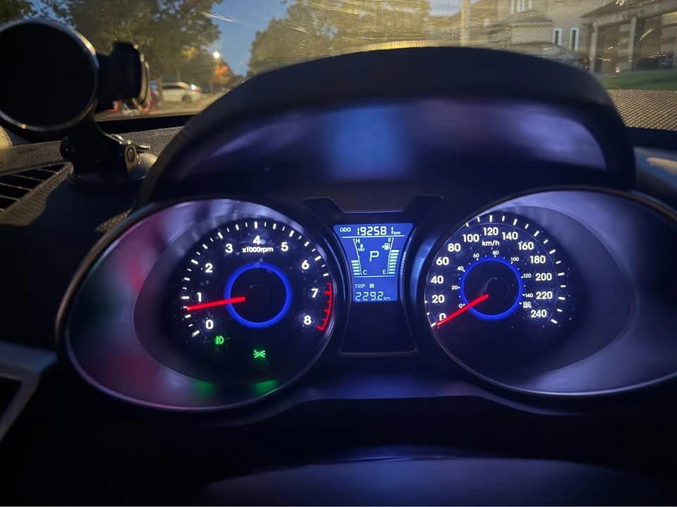 2013 Hyundai Veloster - Image 8 of 10