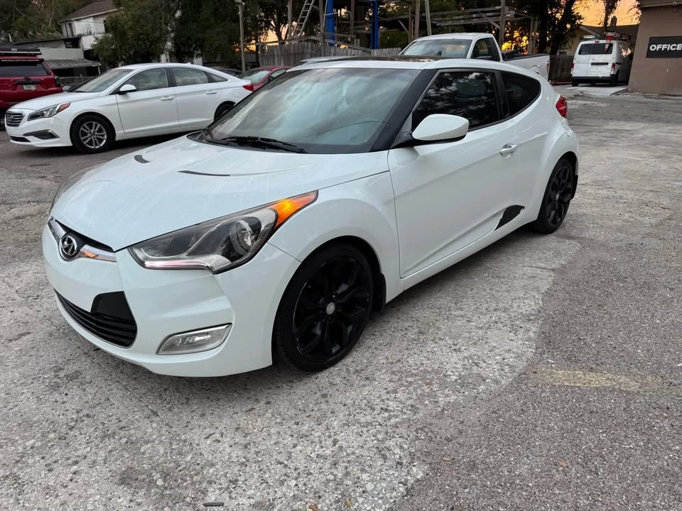 2013 Hyundai Veloster - Image 8 of 19