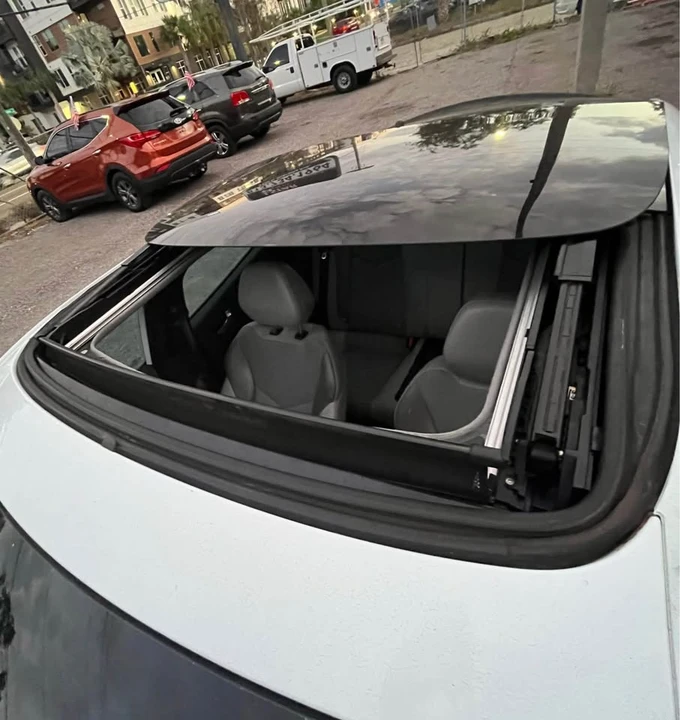 2013 Hyundai Veloster - Image 19 of 19