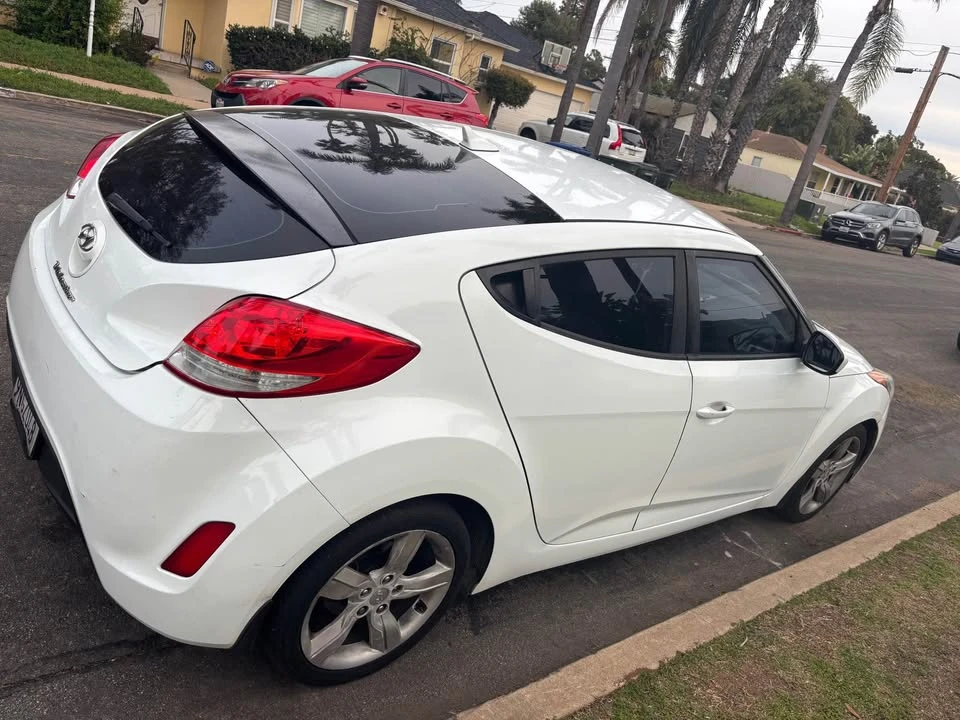 2013 Hyundai Veloster - Image 4 of 8
