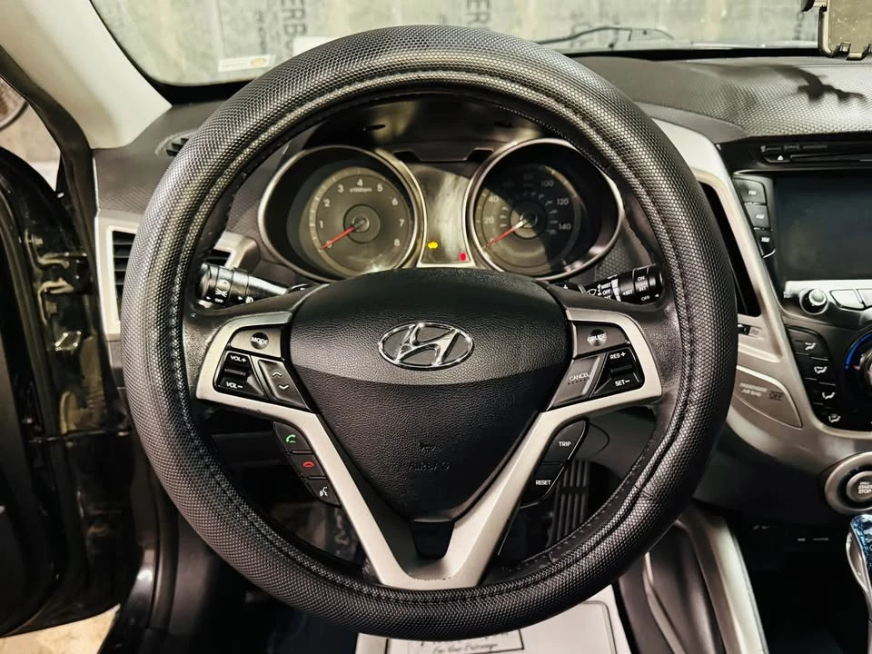 2013 Hyundai Veloster - Image 12 of 18