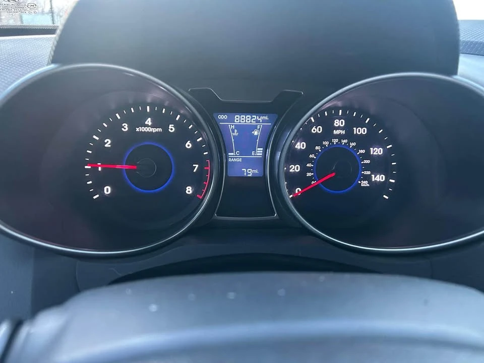 2013 Hyundai Veloster - Image 8 of 13