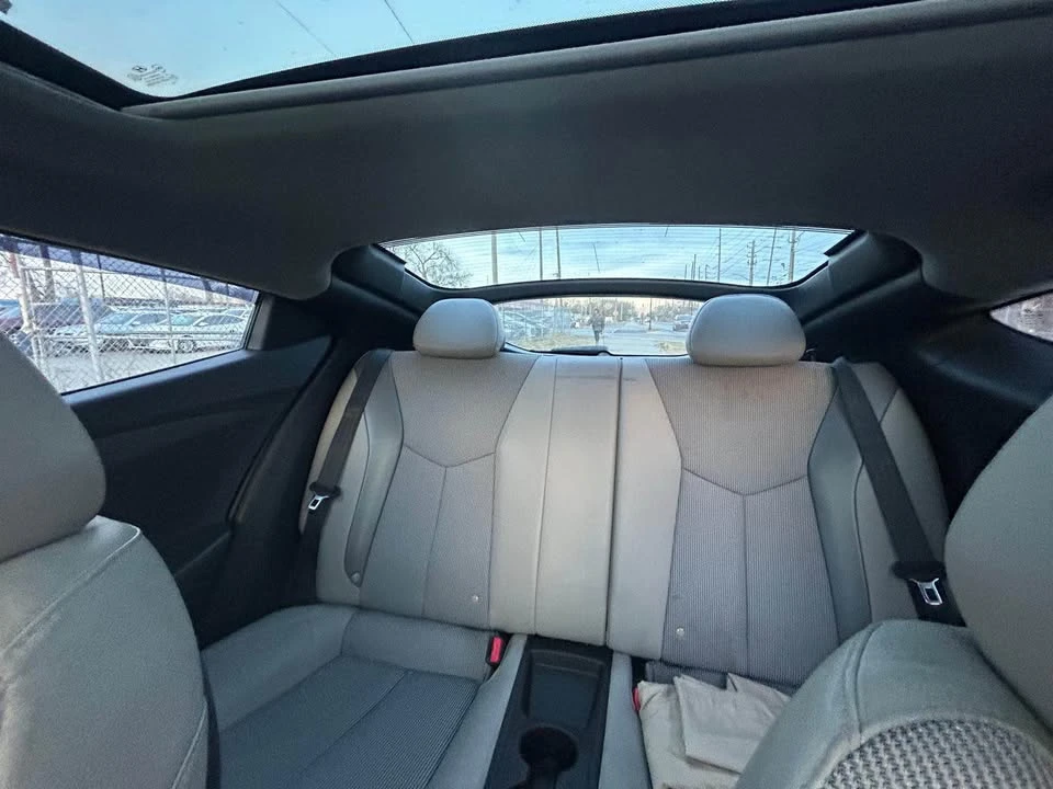 2013 Hyundai Veloster - Image 10 of 13