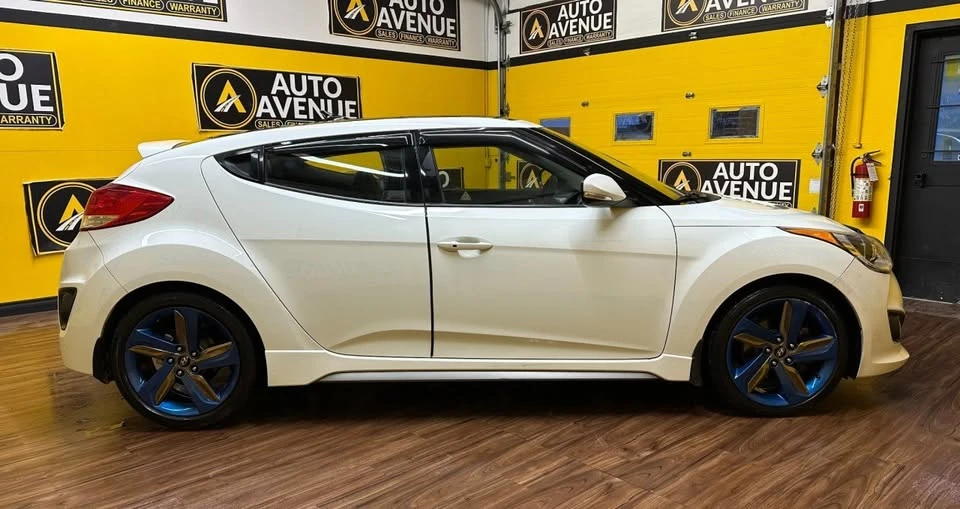 2013 Hyundai Veloster - Image 6 of 15