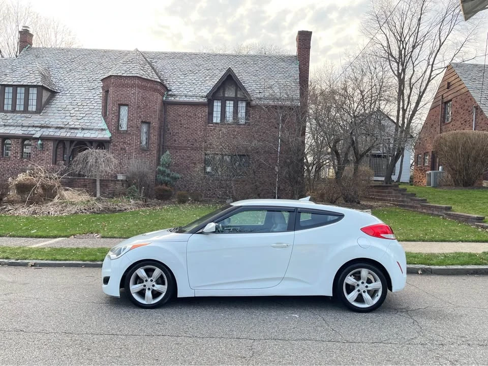 2013 Hyundai Veloster - Image 3 of 13