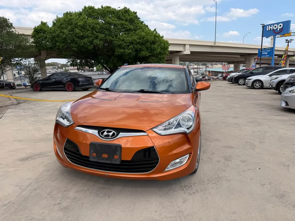 2013 Hyundai Veloster - Image 3 of 19