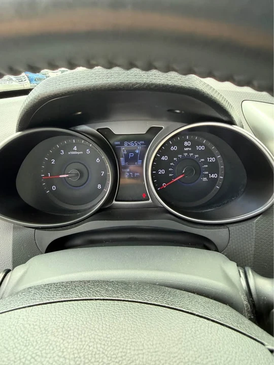 2013 Hyundai Veloster - Image 16 of 19