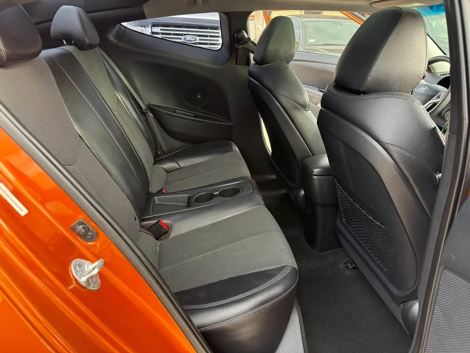 2013 Hyundai Veloster - Image 3 of 20