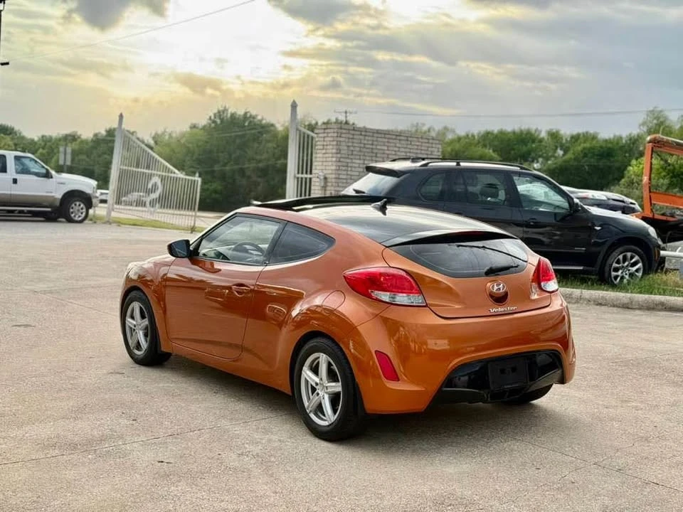 2013 Hyundai Veloster - Image 13 of 20