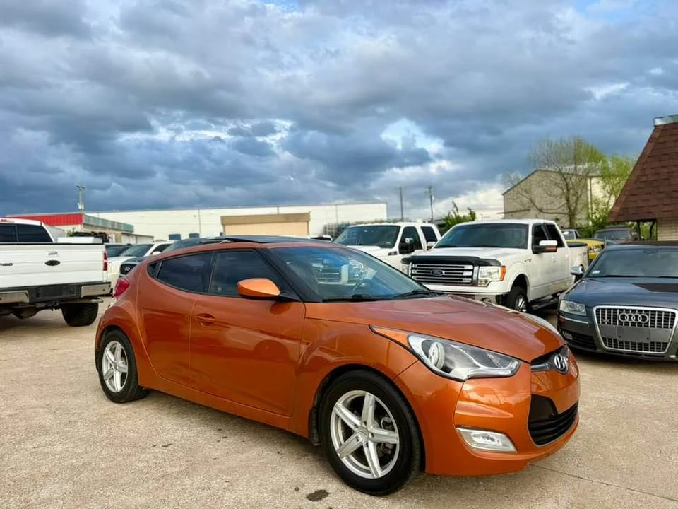 2013 Hyundai Veloster - Image 10 of 20