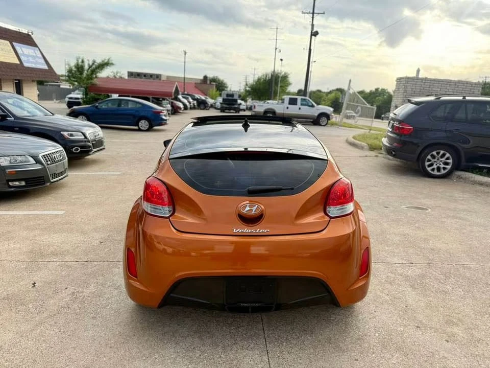 2013 Hyundai Veloster - Image 12 of 20