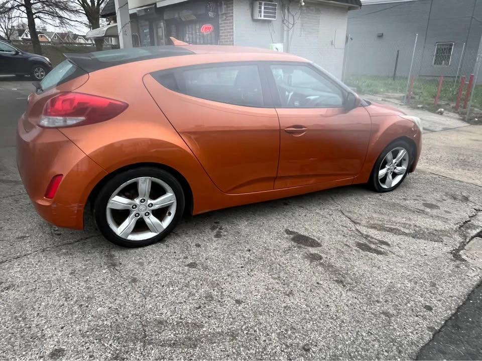 2013 Hyundai Veloster - Image 11 of 14