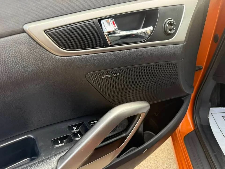 2013 Hyundai Veloster - Image 17 of 20