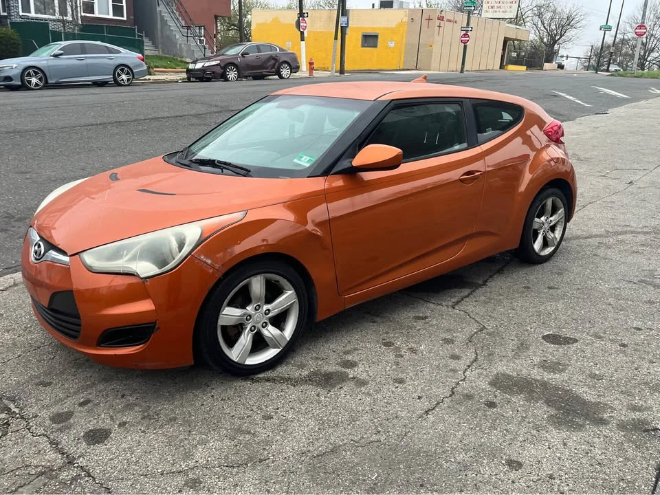 2013 Hyundai Veloster - Image 10 of 14