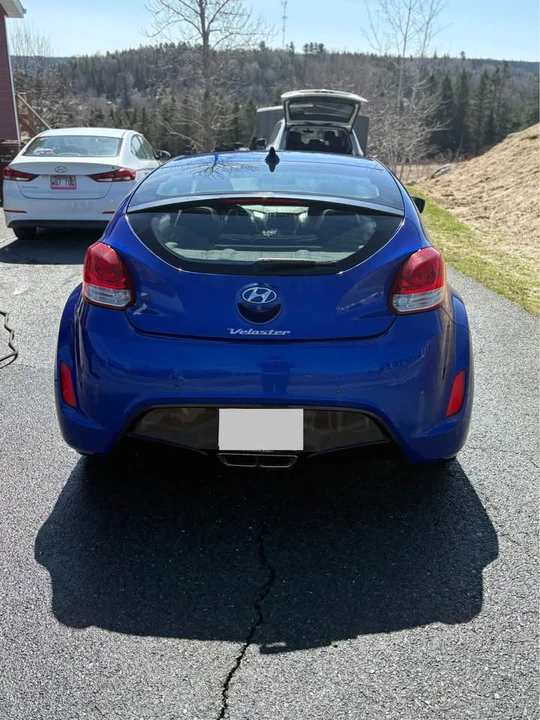 2013 Hyundai Veloster - Image 2 of 6