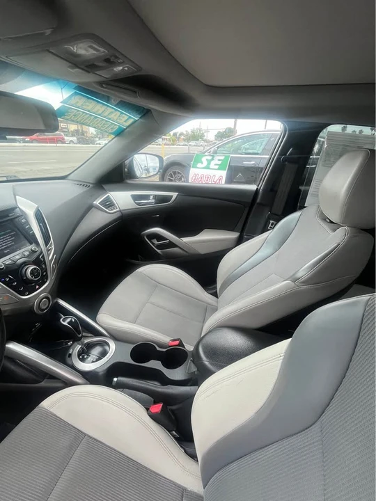 2013 Hyundai Veloster - Image 8 of 20