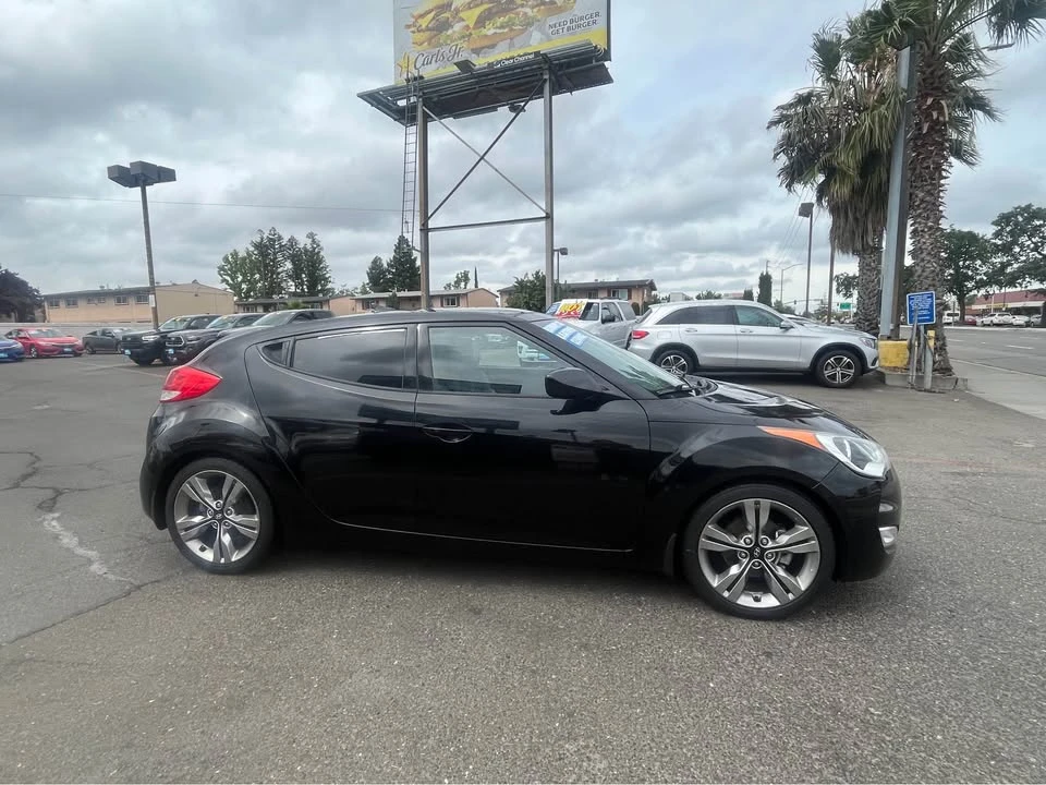 2013 Hyundai Veloster - Image 5 of 20