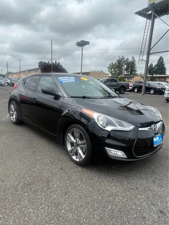 2013 Hyundai Veloster - Image 2 of 20