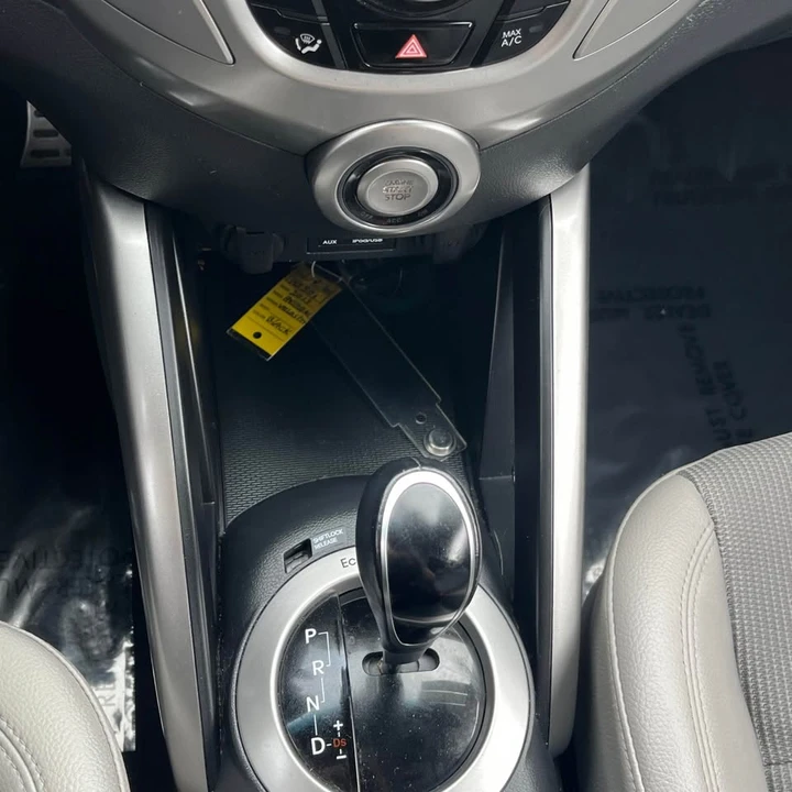 2013 Hyundai Veloster - Image 15 of 20