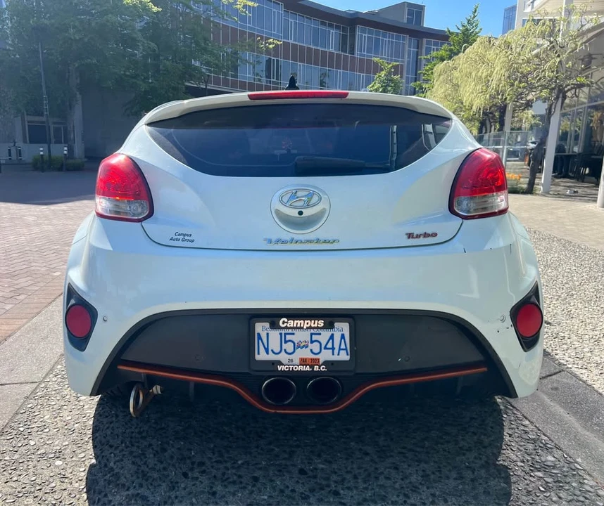 2013 Hyundai Veloster - Image 6 of 17