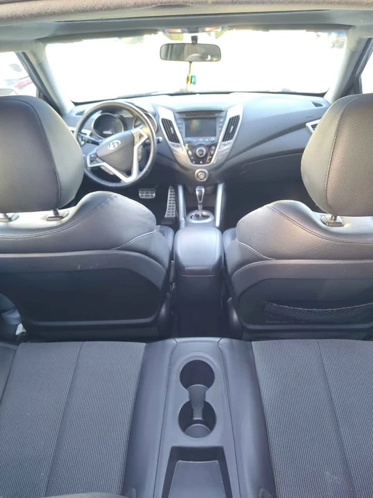 2013 Hyundai Veloster - Image 7 of 11